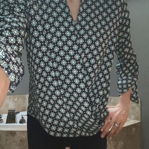 Blouses - Picture 4 of 5